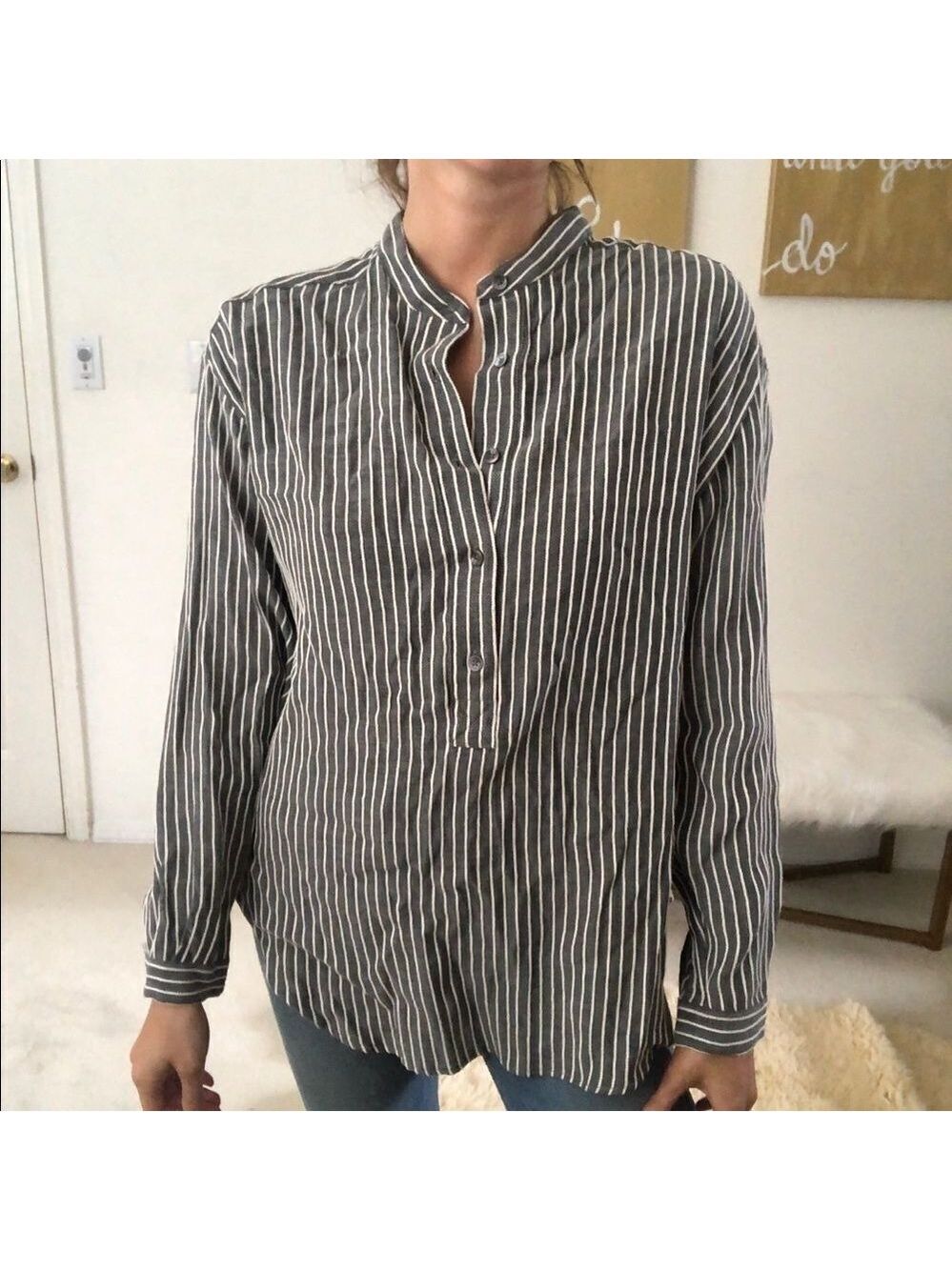 Closed grey and white stripped Marian bottom down
